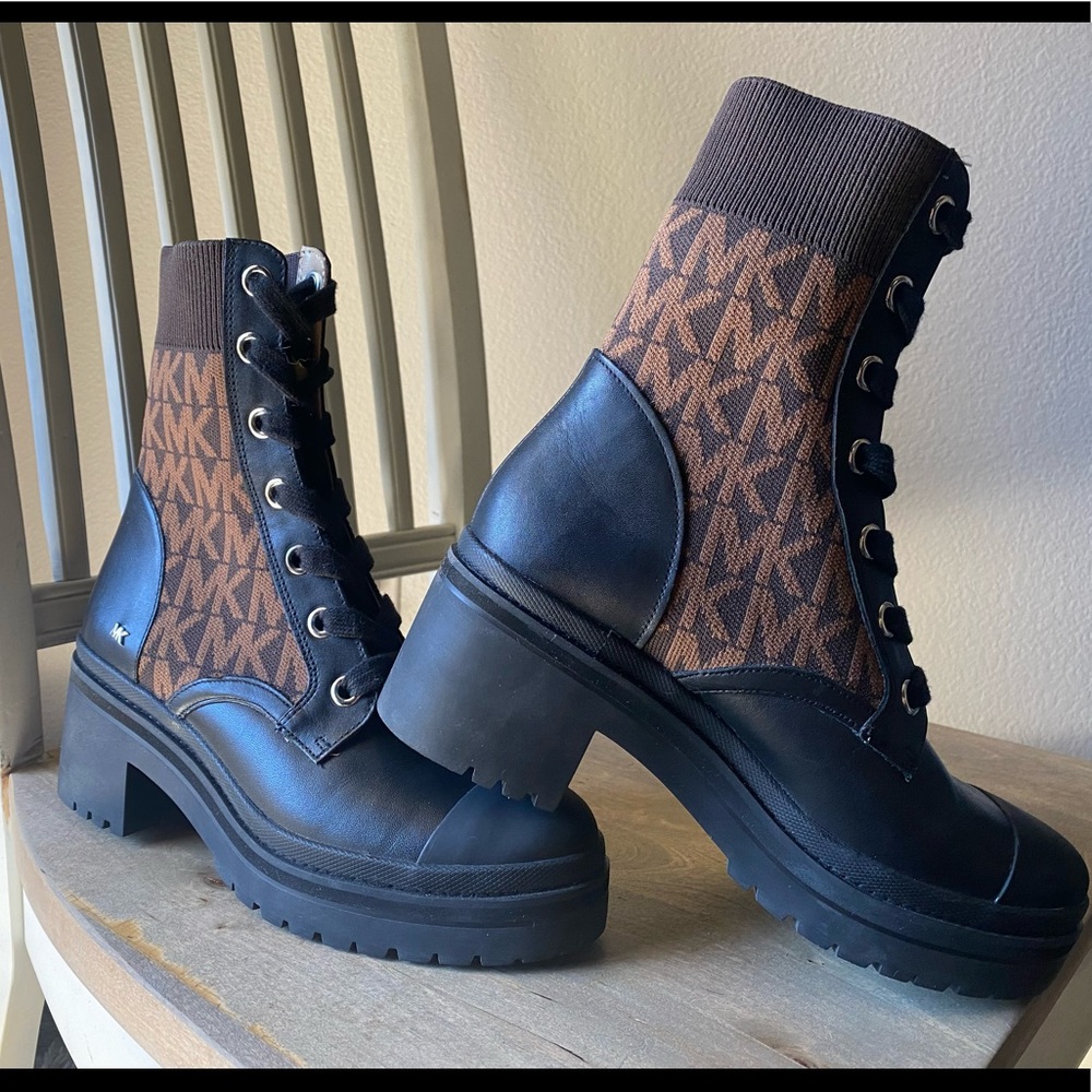 Micheal Kors Combat Boot - Picture 3 of 6